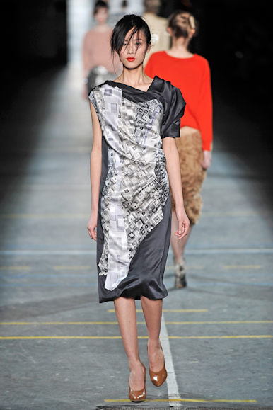 desfiles-dvn-parisinverno2009rtw-155