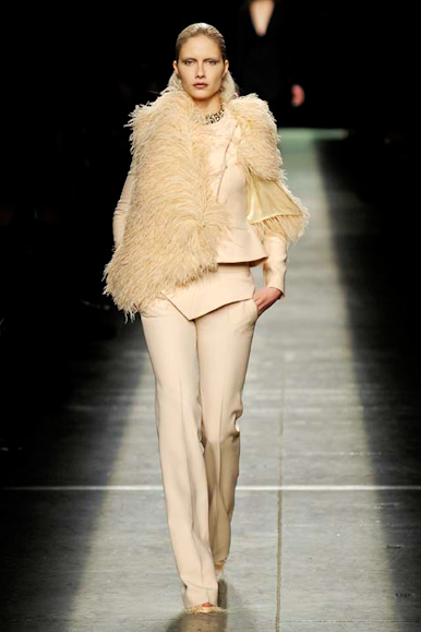 desfiles-givenchy-parisinverno2009rtw-132