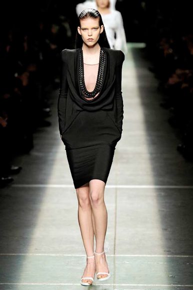 desfiles-givenchy-parisinverno2009rtw-140
