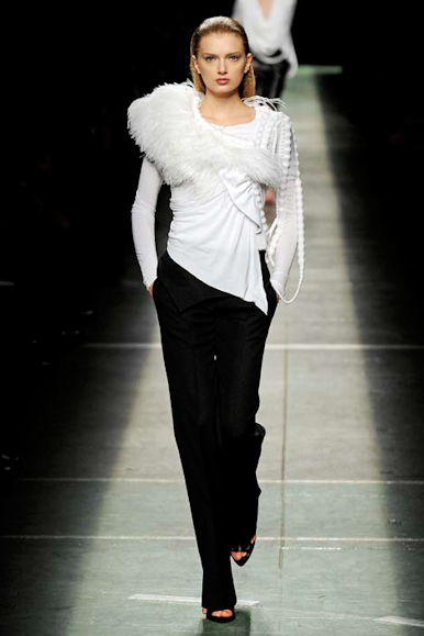 desfiles-givenchy-parisinverno2009rtw-141