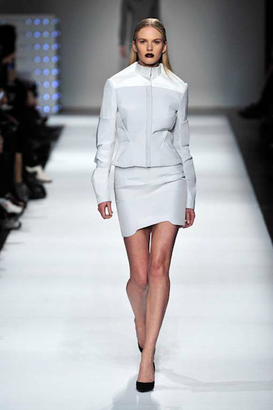 desfiles-hchalayan-parisinverno2009rtw-104