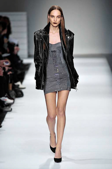 desfiles-hchalayan-parisinverno2009rtw-114