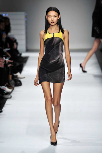 desfiles-hchalayan-parisinverno2009rtw-118
