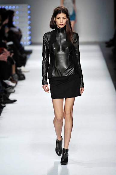 desfiles-hchalayan-parisinverno2009rtw-139