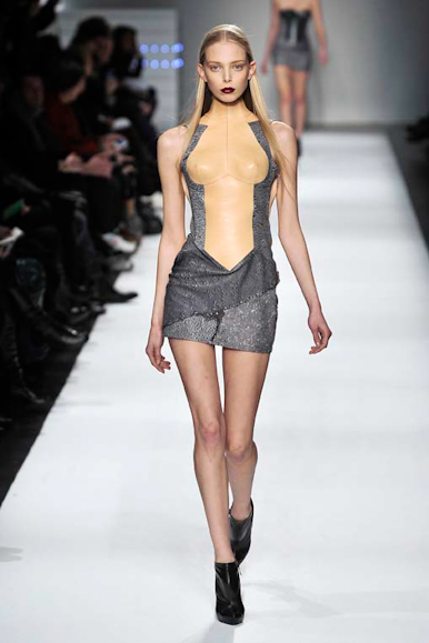 desfiles-hchalayan-parisinverno2009rtw-142