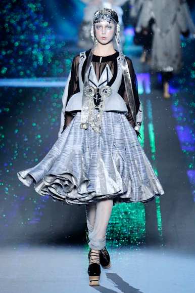 desfiles-jgalliano-parisinverno2009rtw-104