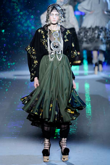desfiles-jgalliano-parisinverno2009rtw-106