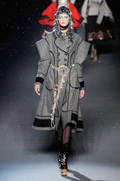desfiles-jgalliano-parisinverno2009rtw-108