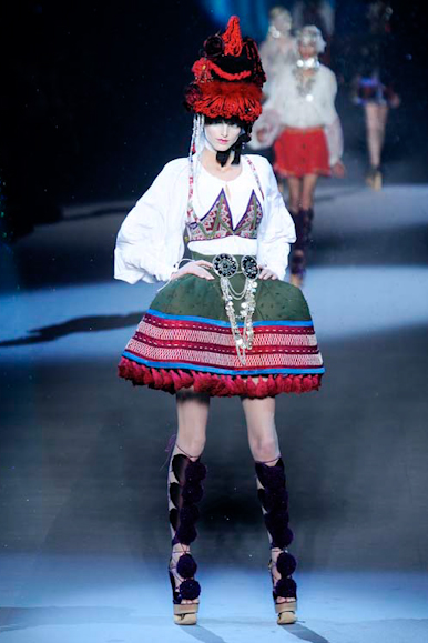 desfiles-jgalliano-parisinverno2009rtw-116