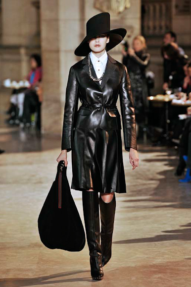 desfiles-loewe-parisinverno2009rtw-100
