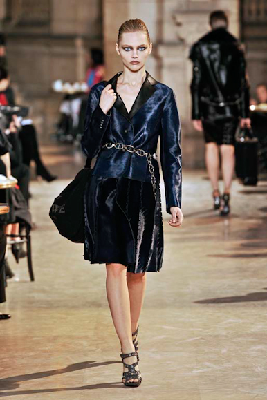desfiles-loewe-parisinverno2009rtw-107