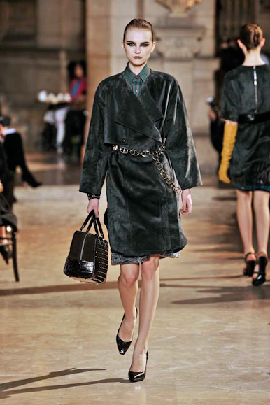 desfiles-loewe-parisinverno2009rtw-124