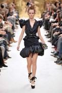desfiles-lvuitton-parisinverno2009rtw-117