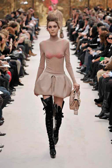 desfiles-lvuitton-parisinverno2009rtw-124