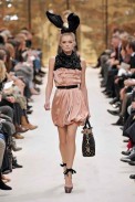 desfiles-lvuitton-parisinverno2009rtw-130