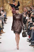 desfiles-lvuitton-parisinverno2009rtw-133
