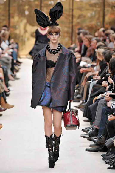 desfiles-lvuitton-parisinverno2009rtw-147