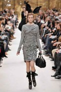 desfiles-lvuitton-parisinverno2009rtw-152