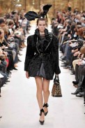desfiles-lvuitton-parisinverno2009rtw-154