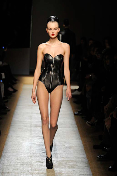 desfiles-ysl-parisinverno2009rtw-106