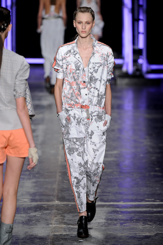 desfile-ellus-saopauloverao2010rtw-107