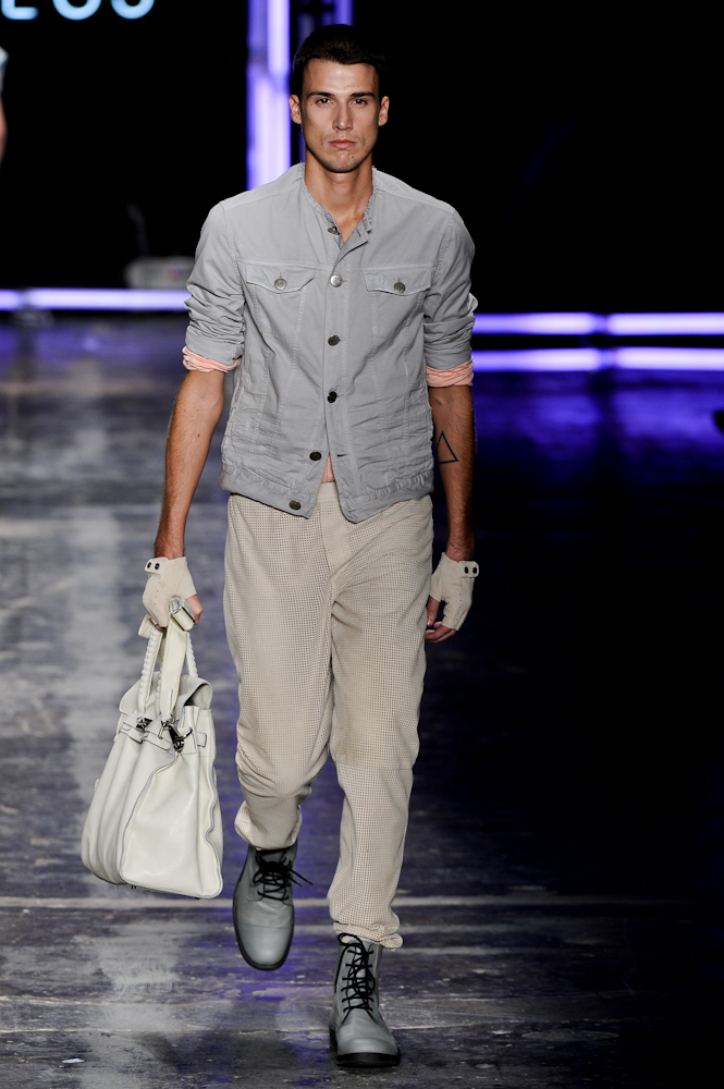 desfile-ellus-saopauloverao2010rtw-113