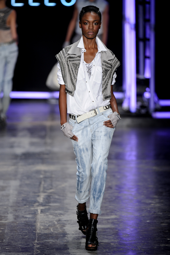 desfile-ellus-saopauloverao2010rtw-116
