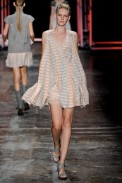 desfile-ellus-saopauloverao2010rtw-132