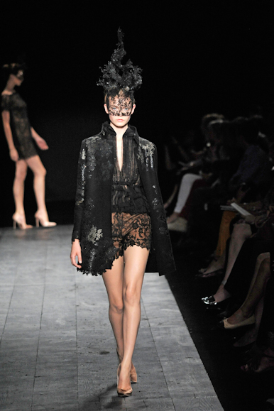 desfiles-valentino-parisinverno2009hc-103