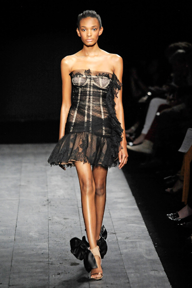 desfiles-valentino-parisinverno2009hc-117