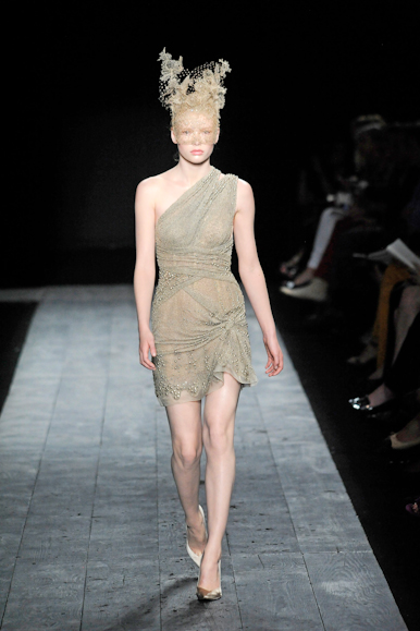 desfiles-valentino-parisinverno2009hc-129