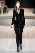 desfiles-givenchy-parisinverno2009hc-102