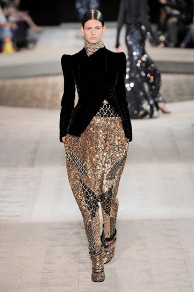desfiles-givenchy-parisinverno2009hc-104
