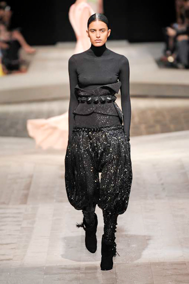 desfiles-givenchy-parisinverno2009hc-107