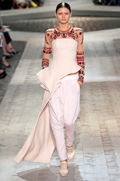 desfiles-givenchy-parisinverno2009hc-113
