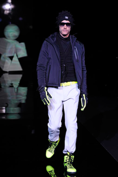 emp_m_fw10_044