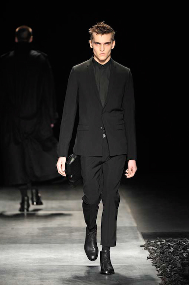 dio_m_fw10_015