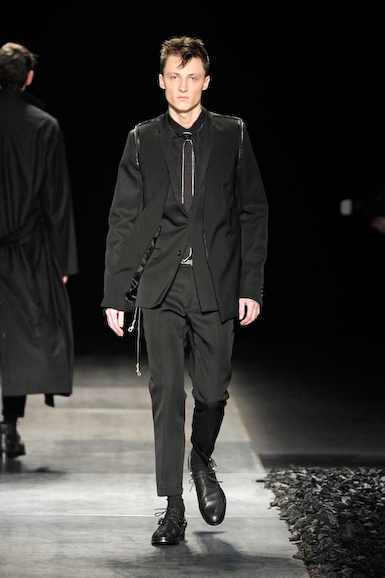 dio_m_fw10_019