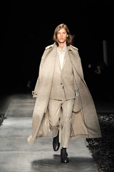 dio_m_fw10_076