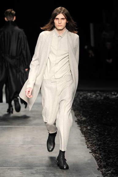 dio_m_fw10_094