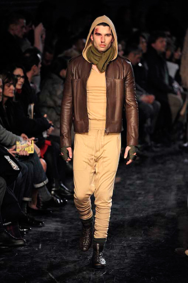 gau_m_fw10_019