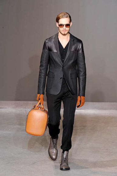vui_m_fw10_048
