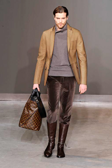 vui_m_fw10_070