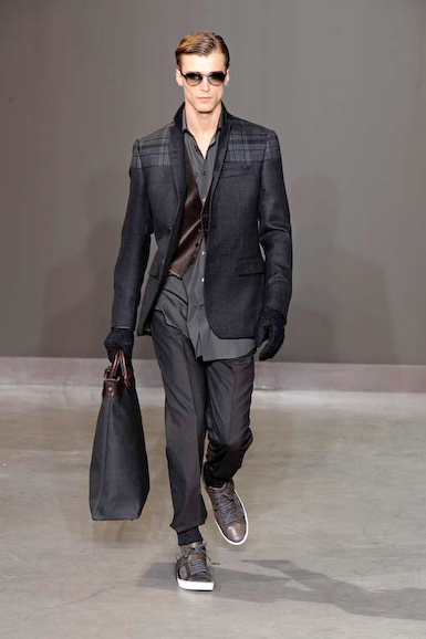 vui_m_fw10_113