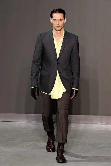 vui_m_fw10_147