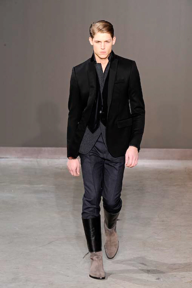 vui_m_fw10_218