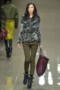 BURBERRY-41