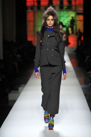 gau_fw10_099