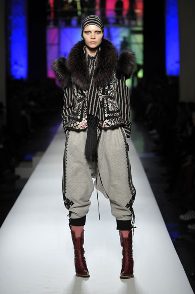 gau_fw10_187