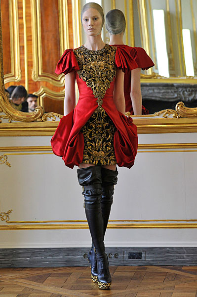 MCQU_AW10_0133